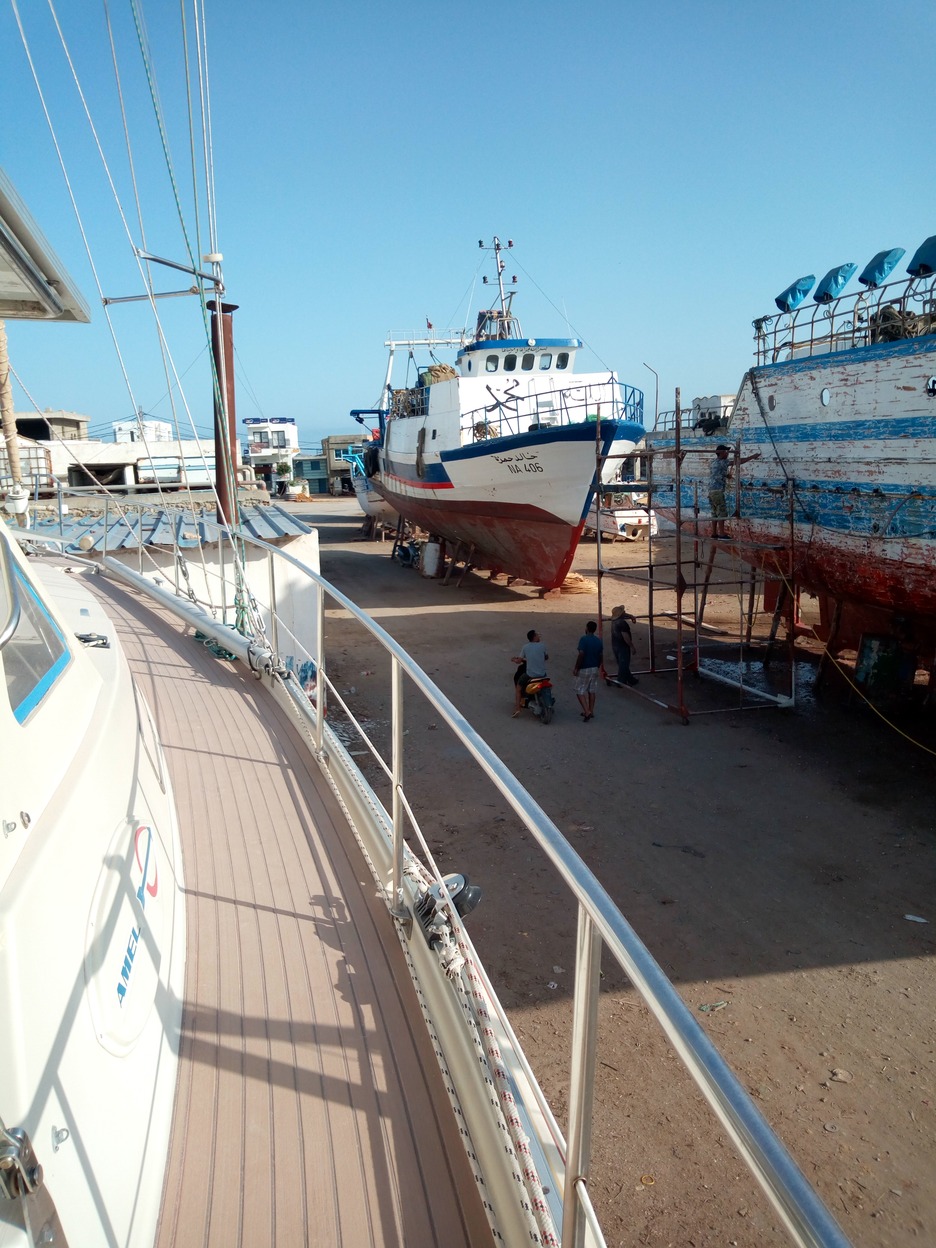  🇹🇳️ Hauling out in Kelibia images/2019/kel/7a.jpg