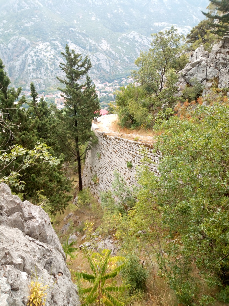  🇲🇪️ Montenegro images/2020/mont/22.jpg