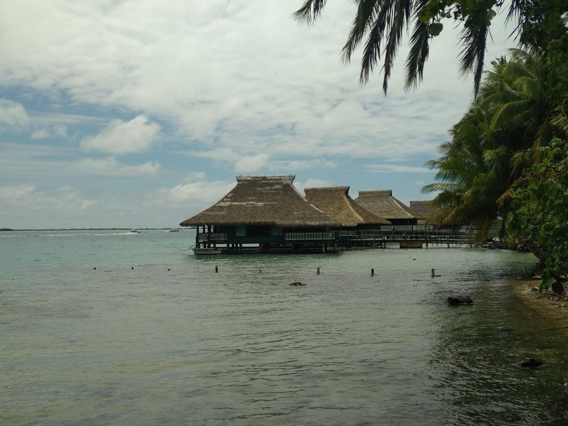  🇵🇫️ Welcome to Bora Bora images/2023/bo/houses.jpg
