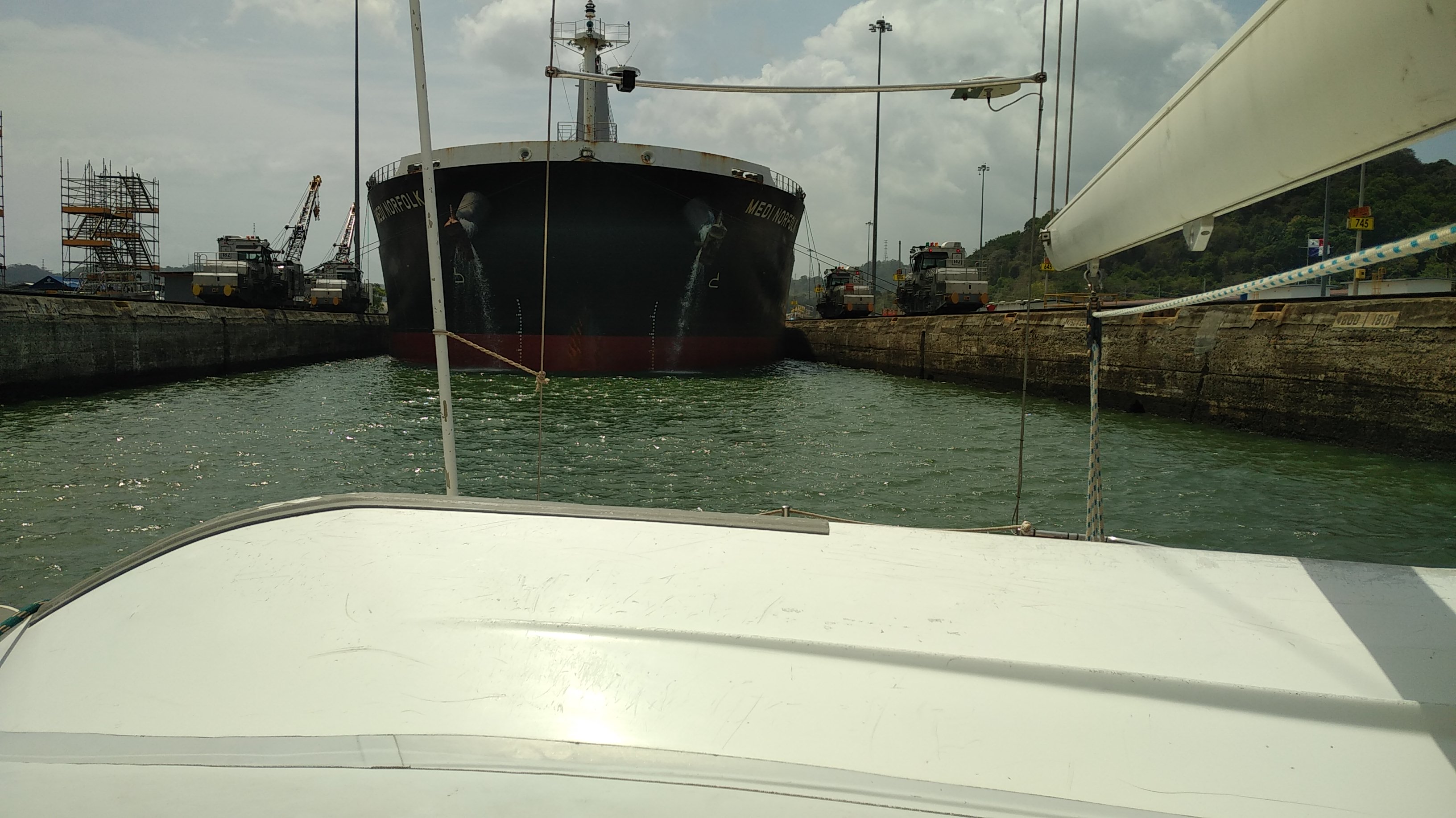  🇵🇦️ The Panama canal images/2023/can/lock2.jpg