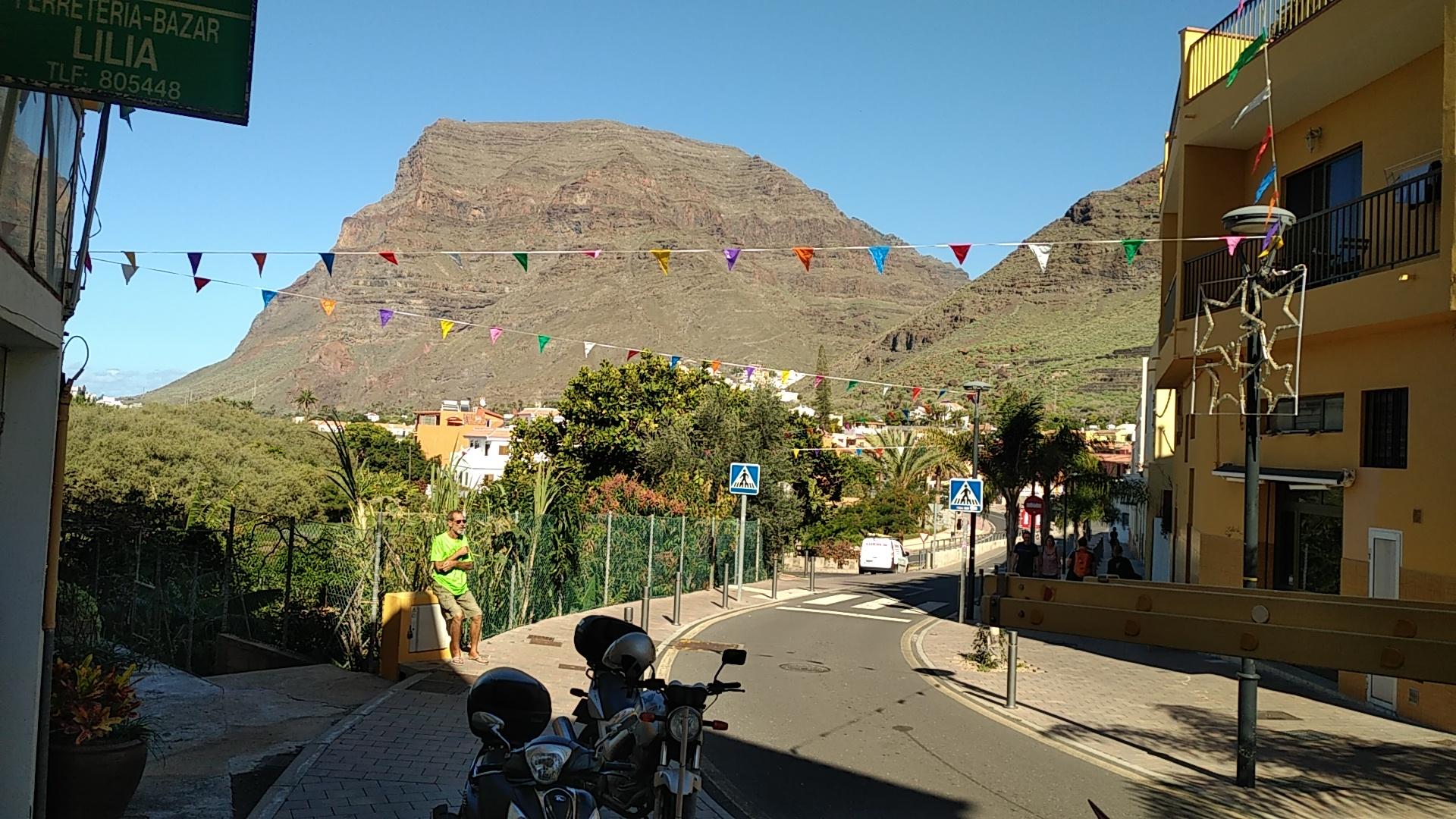  🇪🇸️ La Gomera, the greenest of the Canary Islands images/2023/gom/town.jpg