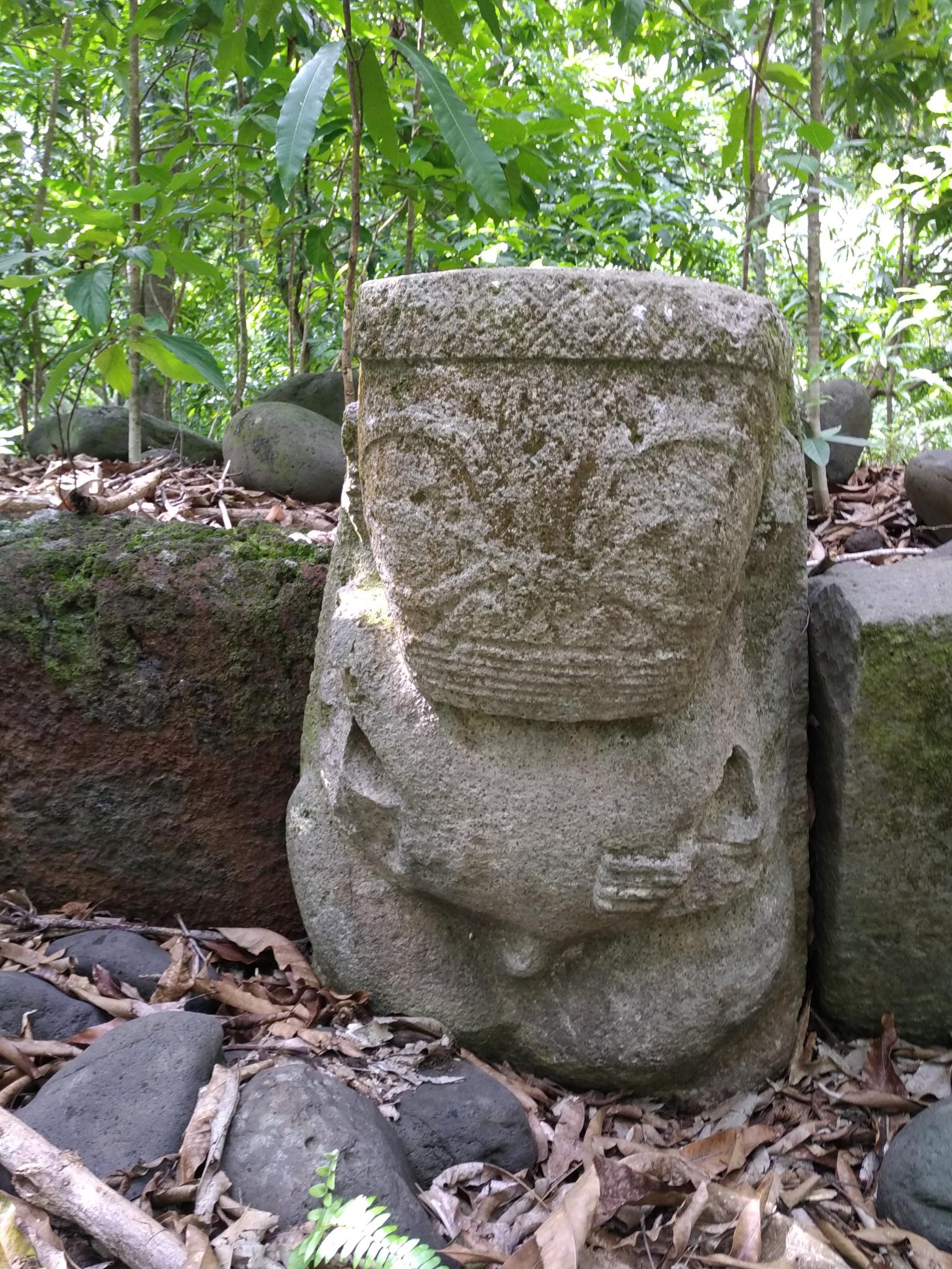  🇵🇫️ Hiva Oa images/2023/ho/tiki.jpg