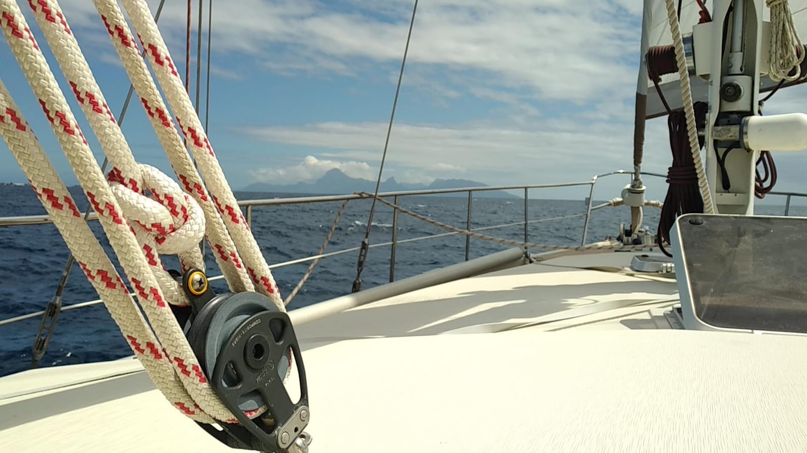 🇵🇫️ Moorea images/2023/mo/cooks.jpg