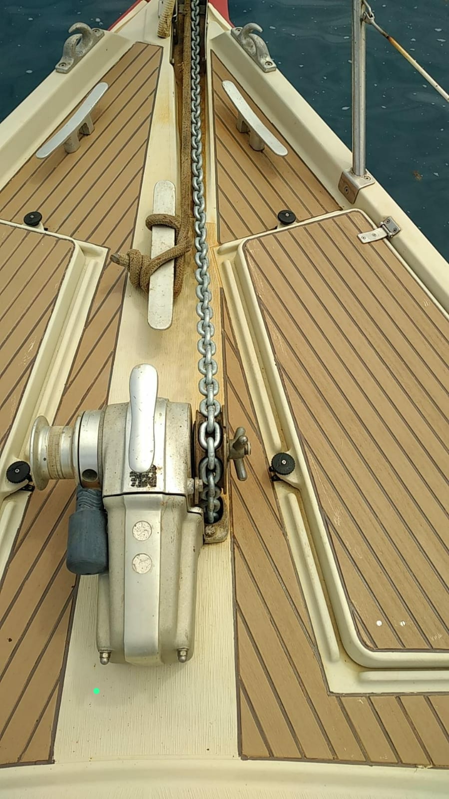  🇵🇫️ Tahiti says no to cruisers images/2023/ta/chain.jpg