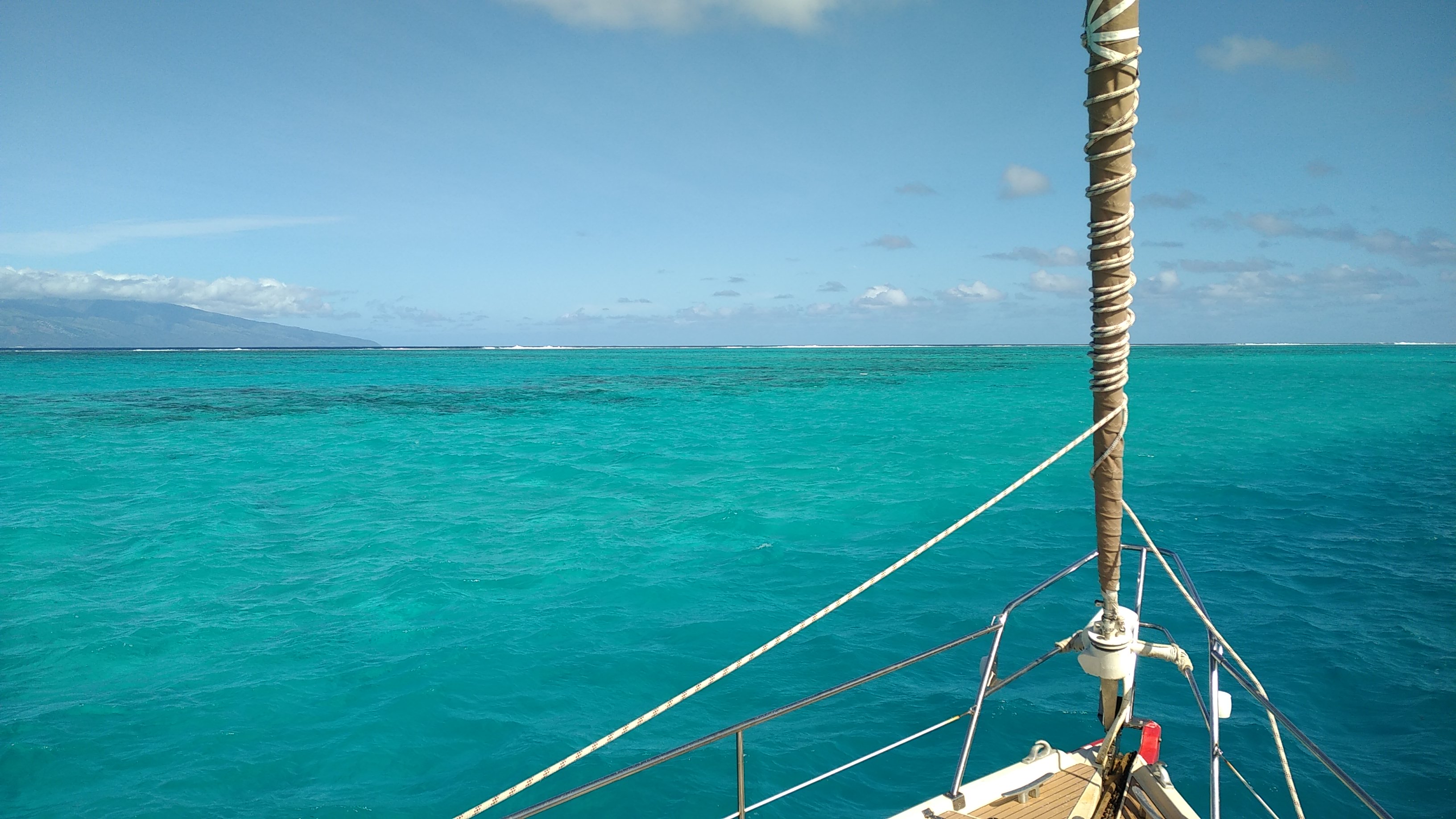 Tahiti says no to cruisers images/2023/ta/reef.jpg