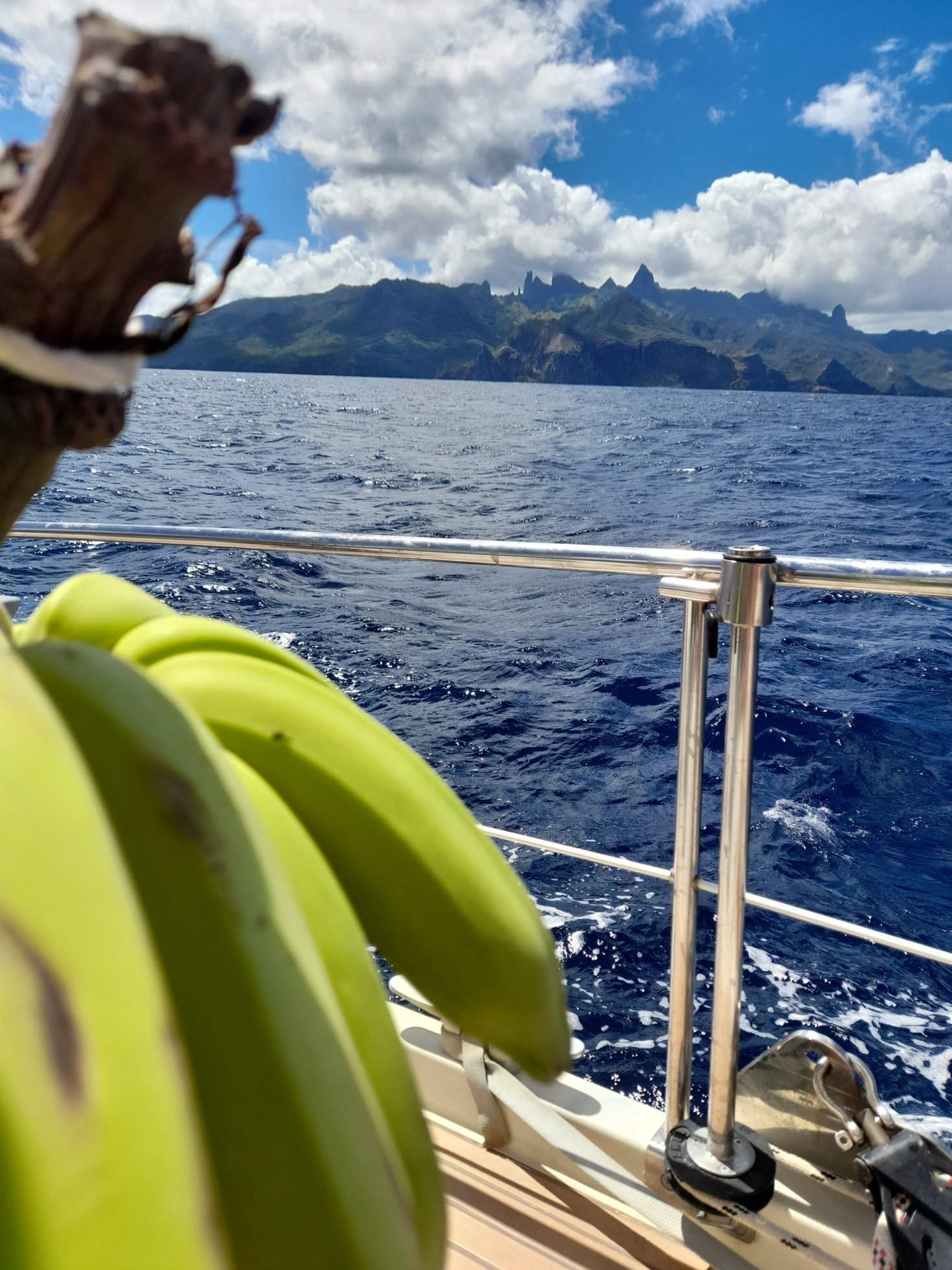  🇵🇫️ Sailing under bare poles images/2023/ut/byehuapou.jpg