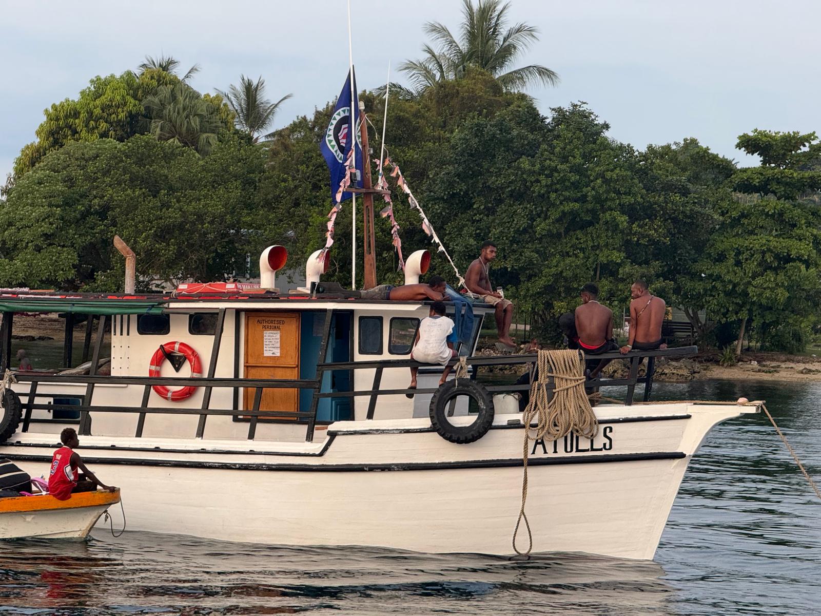 🇵🇬️ Christmas in Bougainville images/2025/buka/boat.jpg